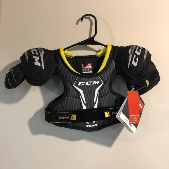 CCM Tacks 9550 Youth Shoulder Pads - Picture 1 of 11